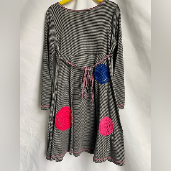 EUC Me & Ko black & white striped dress w/ colorful fabric swirls, 6x - Picture 3 of 5